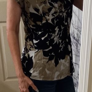 Chaus short sleeve blouse. Black, tan and white. Xl